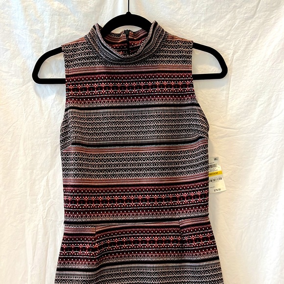 **NWT** Women’s Bar III Med Sleeveless Multicolored Dress 🍁perfect for fall🍁 - Picture 4 of 8
